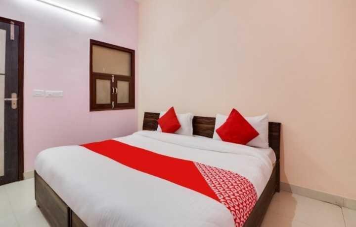 Hotel O Jas Inn Near Star Mall Gurgaon Exterior foto